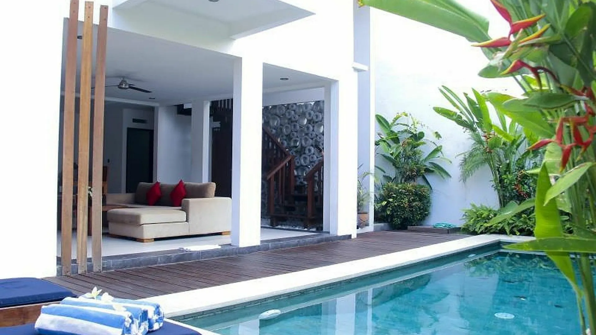 Zen Rooms Kerobokan Tangkuban Perahu 塞米亚克