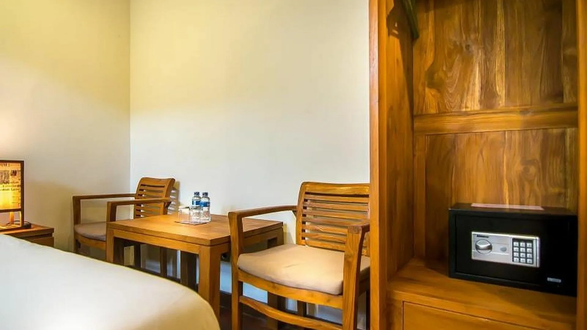*** Guest house Zen Rooms Kerobokan Tangkuban Perahu Seminyak  Indonesia