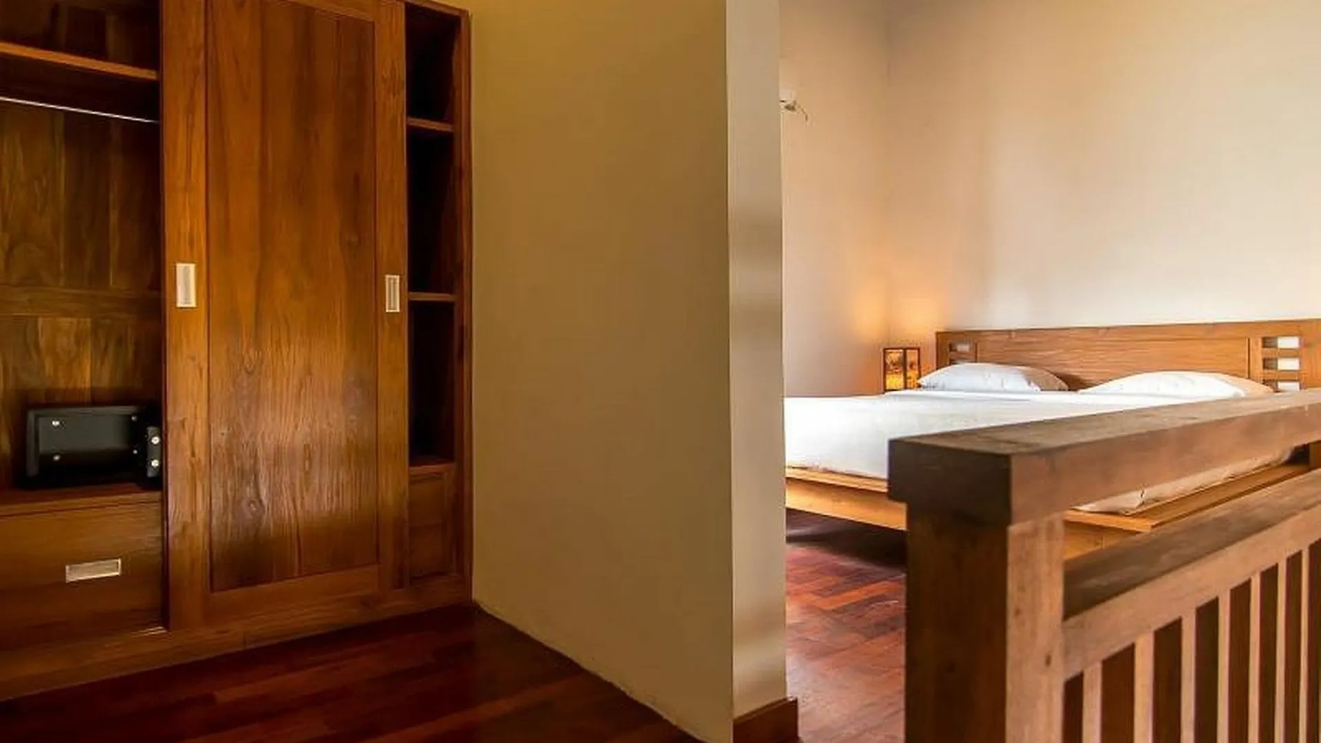 Zen Rooms Kerobokan Tangkuban Perahu Seminyak